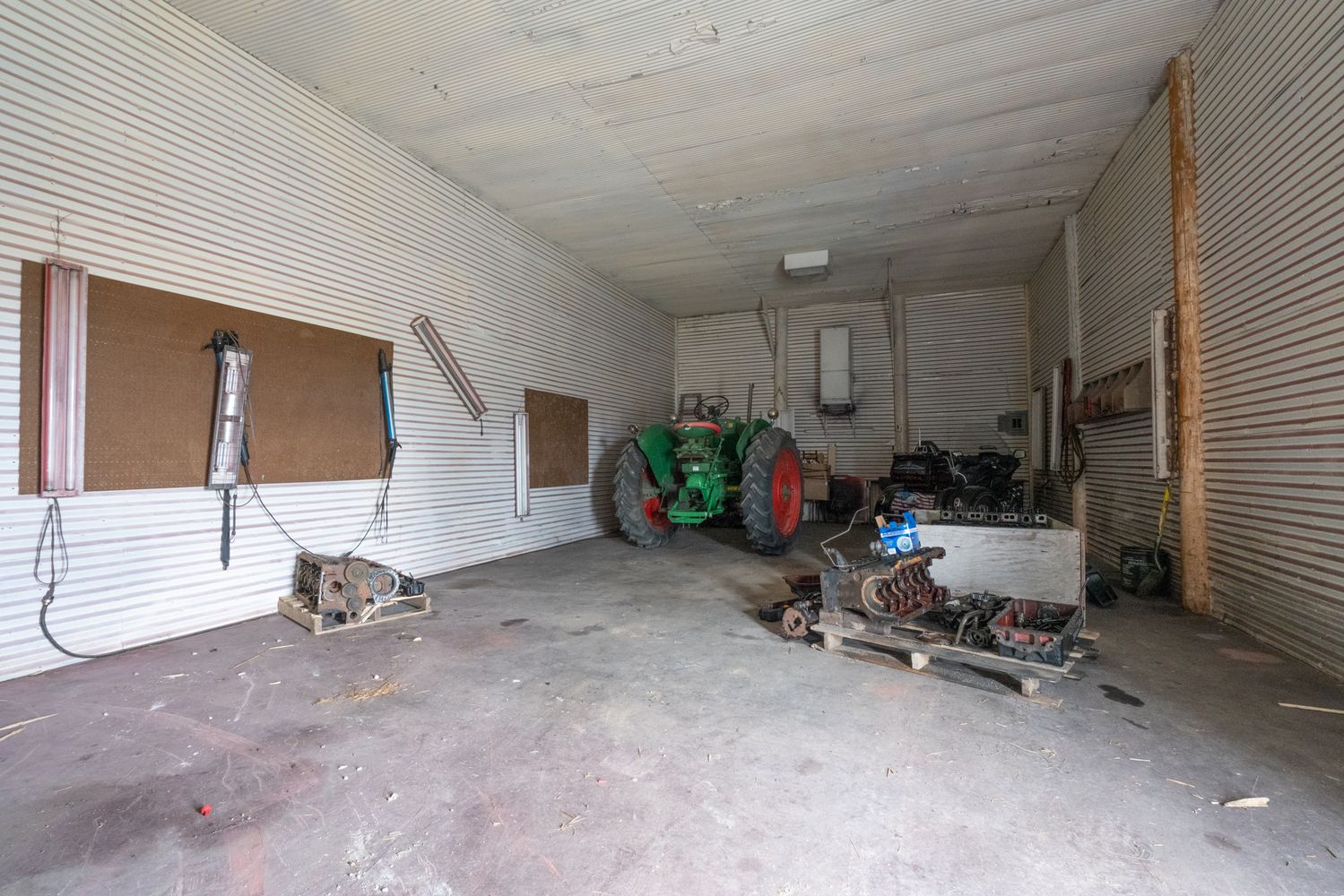 1975 County Road 1440, Moberly, MO 65270